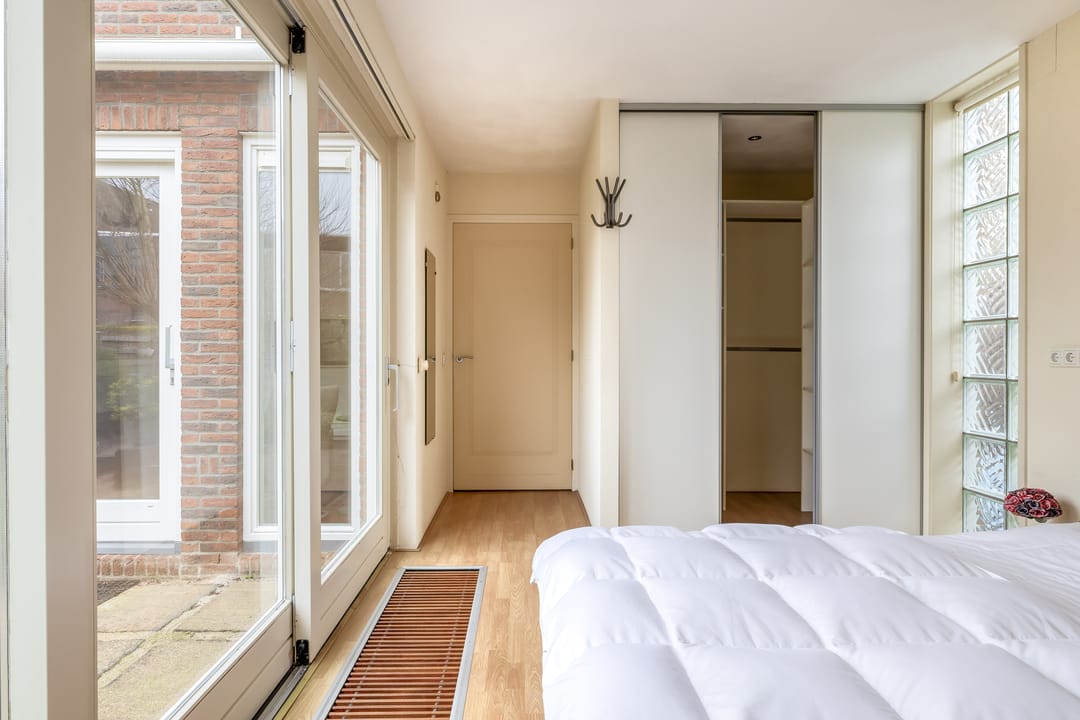 Photo 22 of Julianastraat 86