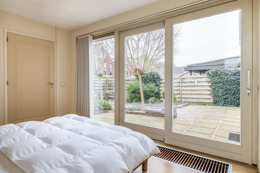 Photo 23 of Julianastraat 86