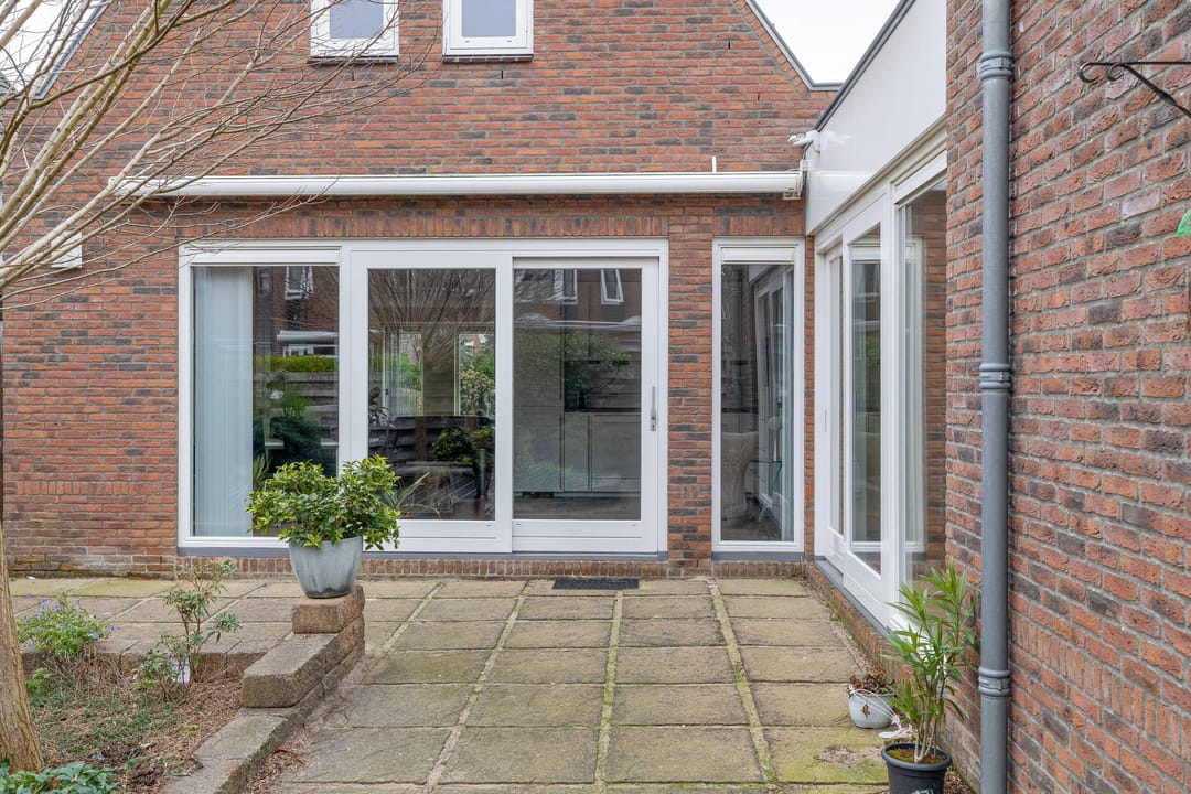 Photo 41 of Julianastraat 86