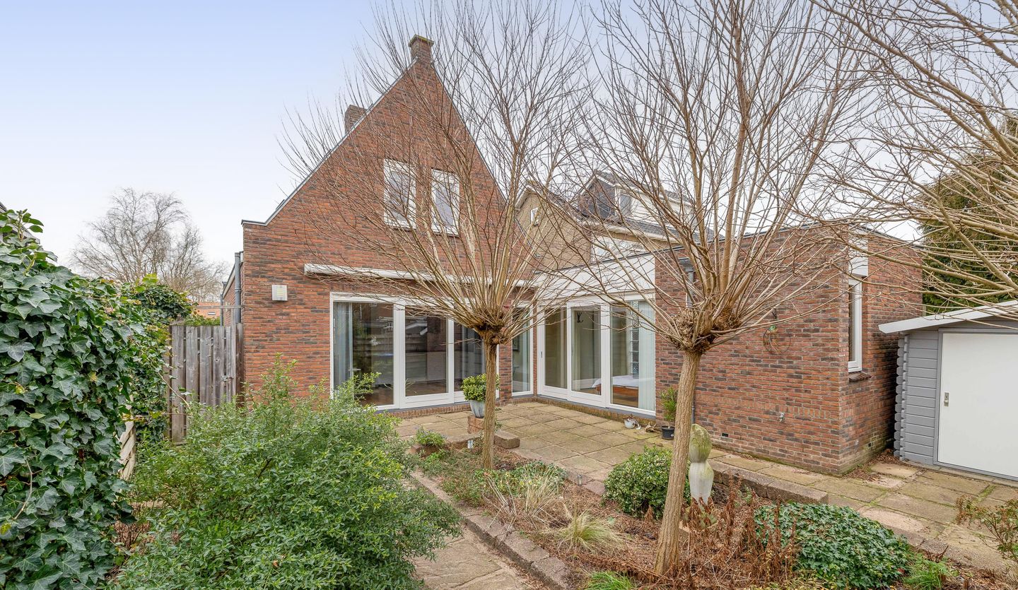 Photo 40 of Julianastraat 86