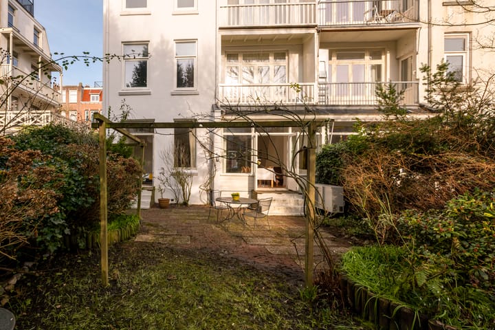 Photo 3 of Cornelis Drebbelstraat 24-H