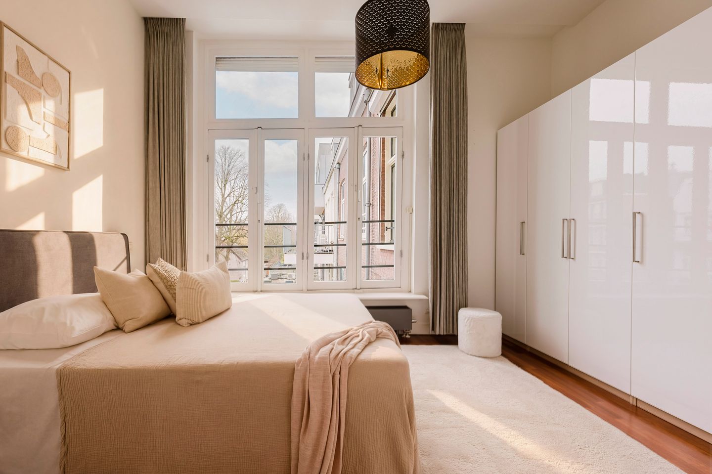 Foto 19 van Van Baerlestraat 15-2