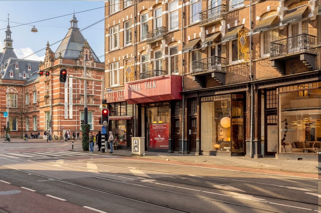 Foto 28 van Van Baerlestraat 15-2