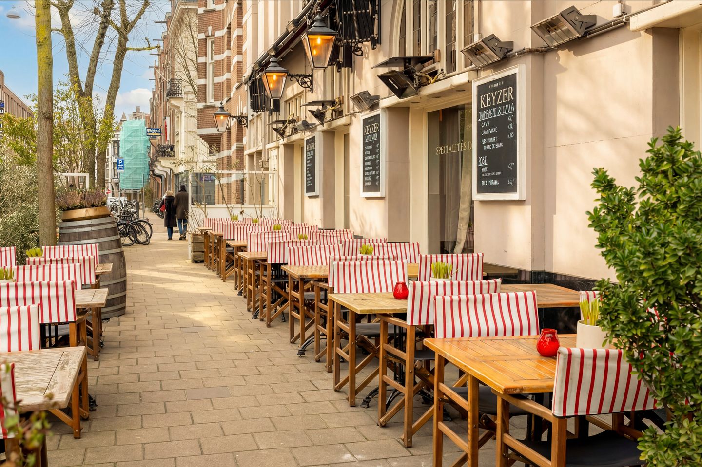 Foto 29 van Van Baerlestraat 15-2