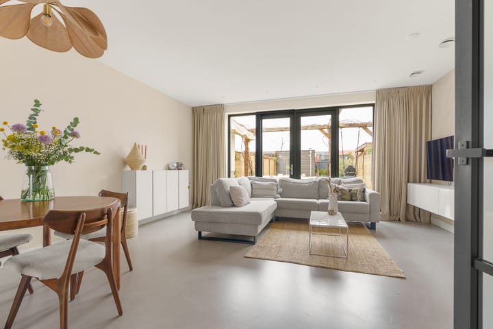 Photo 4 of Rozenhofstraat 38