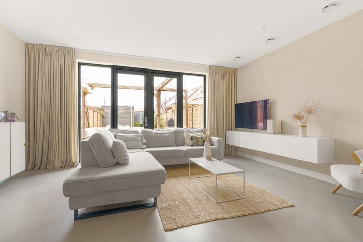 Photo 3 of Rozenhofstraat 38