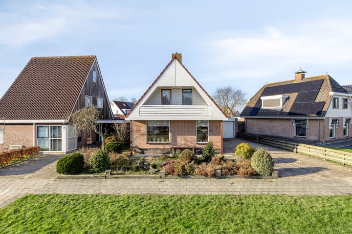 Photo 2 of Cantecleer 39