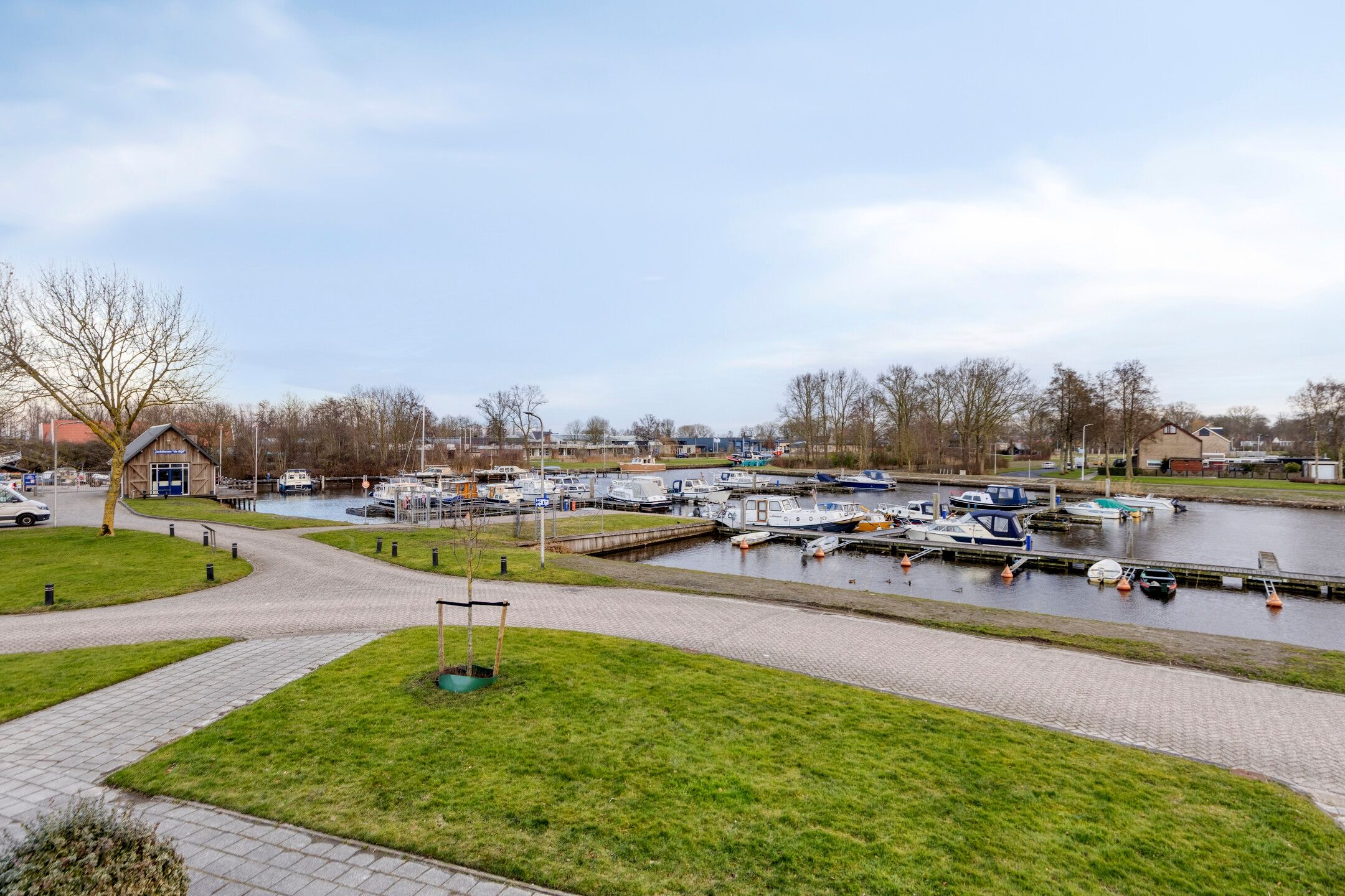 Photo 3 of Cantecleer 39