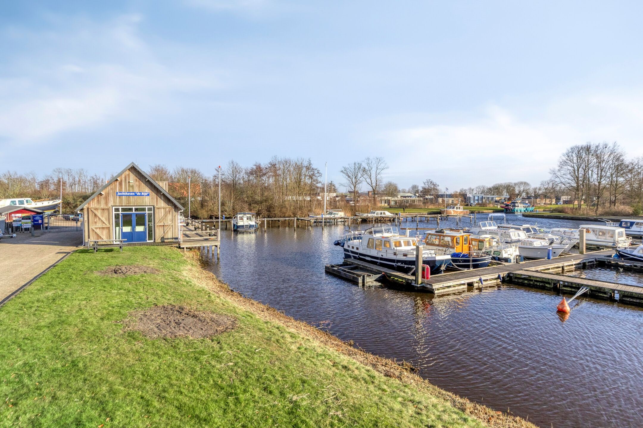 Photo 48 of Cantecleer 39