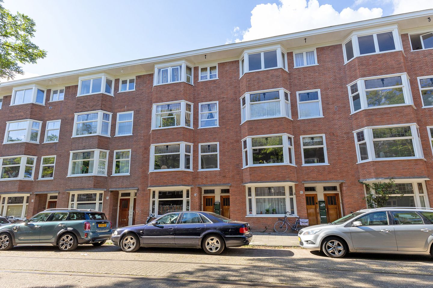 View photo 1 of Hunzestraat 92-94