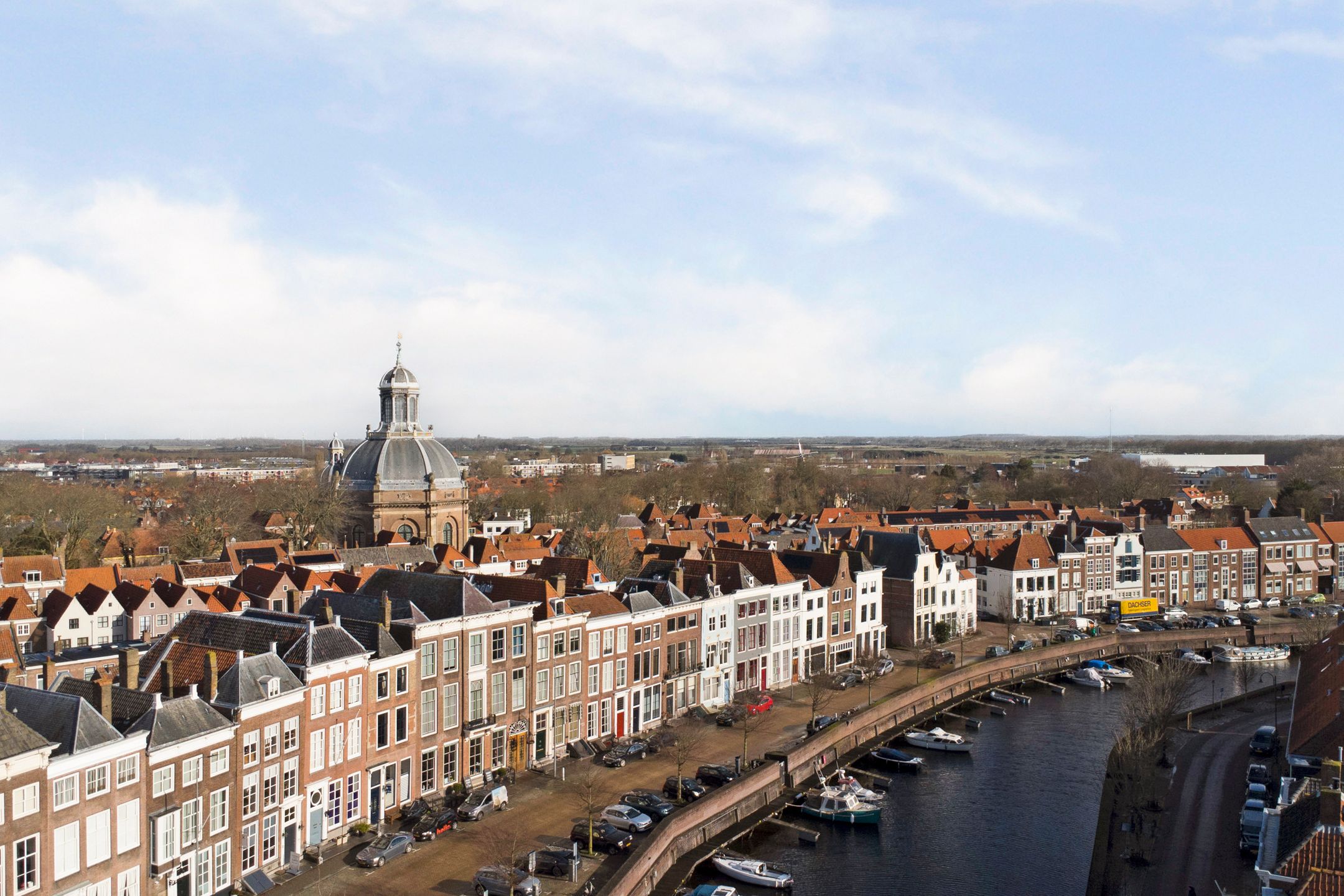 Foto 24 van Dam 63-F