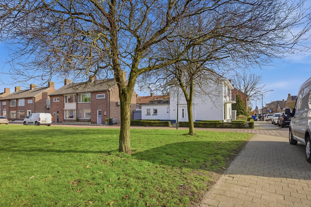 Foto 8 van Hof van Spinoet 15