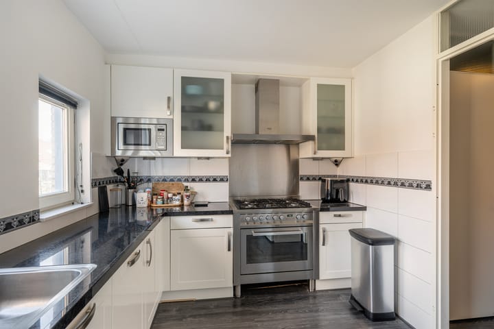 Photo 11 of Spinhuispad 64