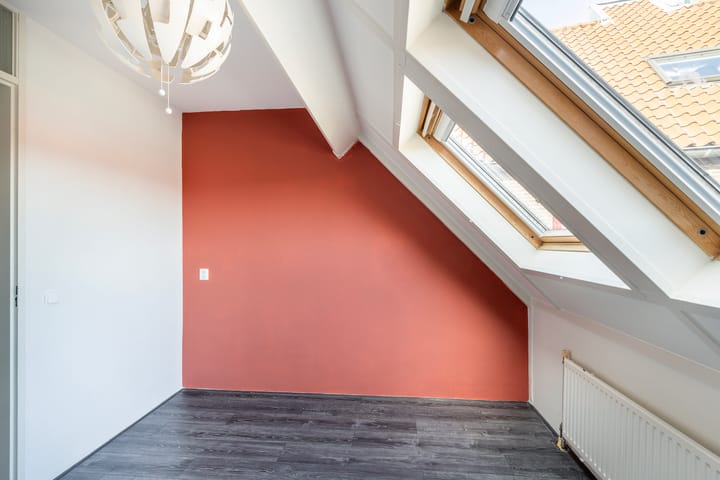 Photo 22 of Spinhuispad 64