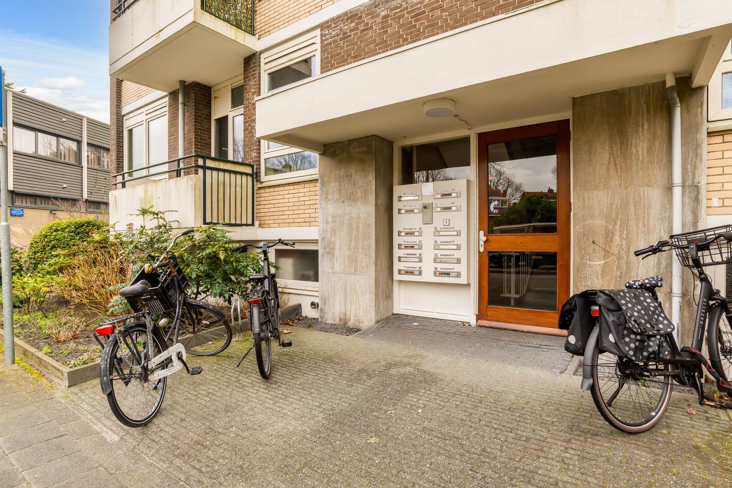 Foto 10 van Merwedeplantsoen 12