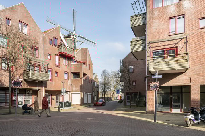 Photo 27 of Spinhuispad 64