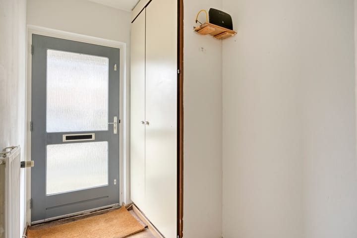 Photo 4 of Drielstraat 38