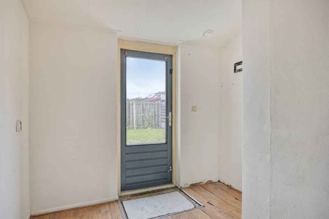 Photo 13 of Drielstraat 38