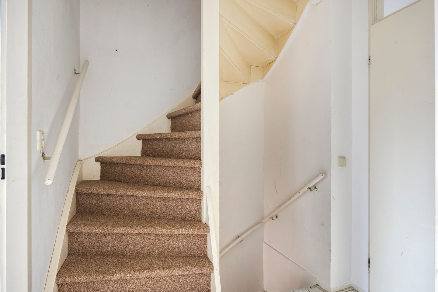 Photo 14 of Drielstraat 38