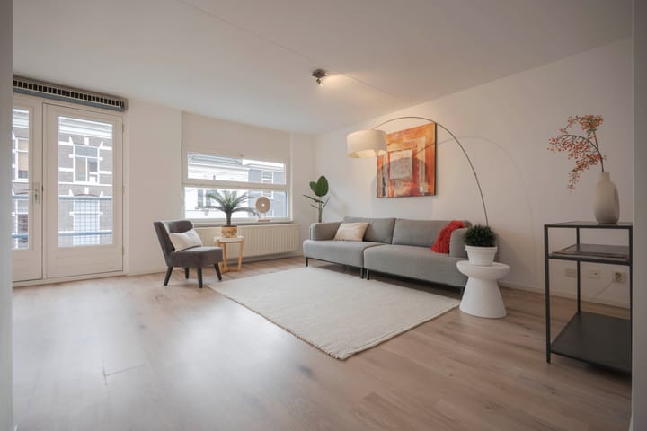 Photo 2 of Steenstraat 19-2