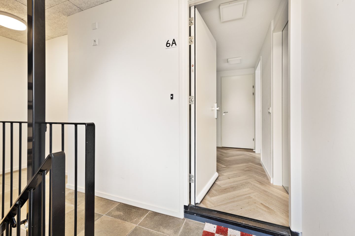 Photo 5 of Pater van den Elsenstraat 6-A