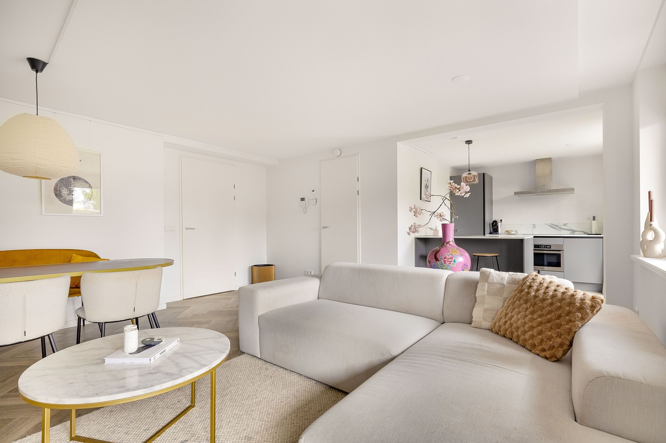 Photo 9 of Pater van den Elsenstraat 6-A