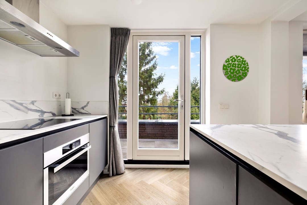 Photo 17 of Pater van den Elsenstraat 6-A