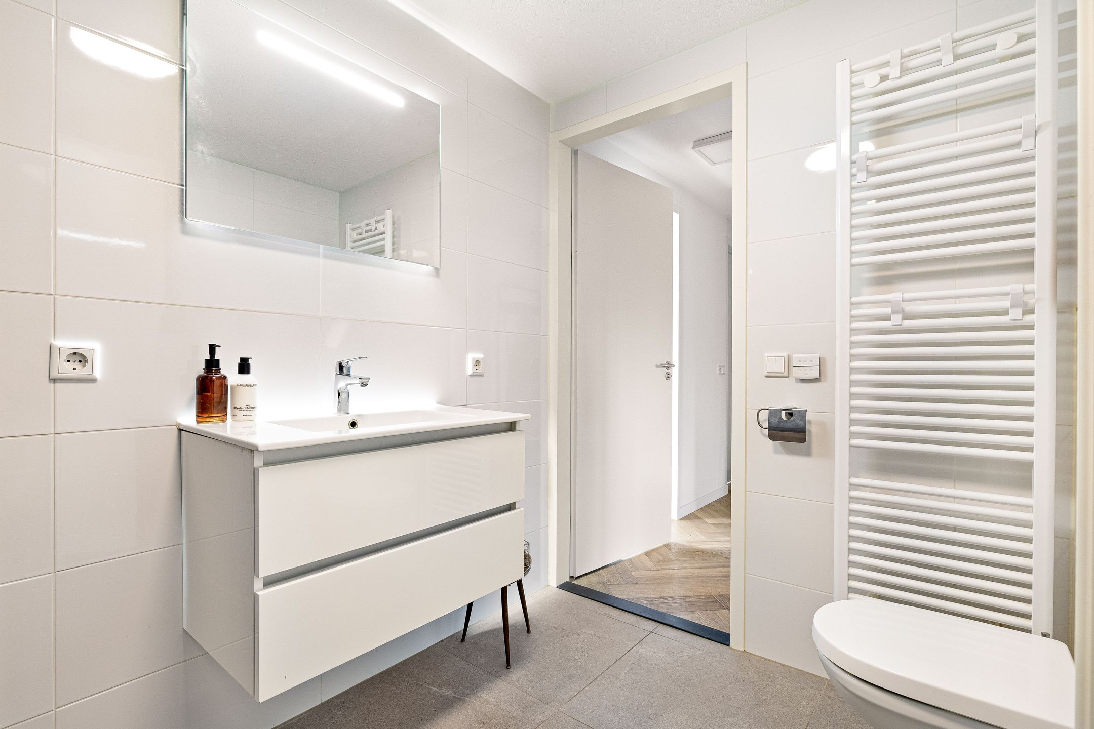 Photo 24 of Pater van den Elsenstraat 6-A