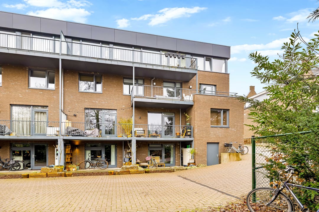 Photo 31 of Pater van den Elsenstraat 6-A