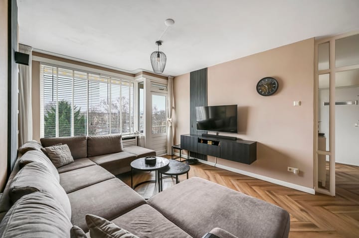 Foto 2 van van Benthuysenlaan 25