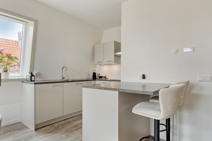 Foto 16 van Raadhuisplein 5-E