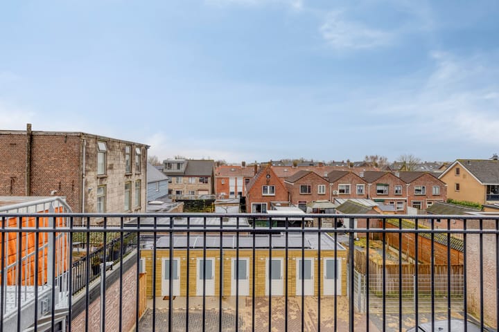 Foto 30 van Raadhuisplein 5-E