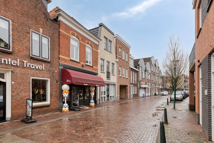 Foto 37 van Raadhuisplein 5-E