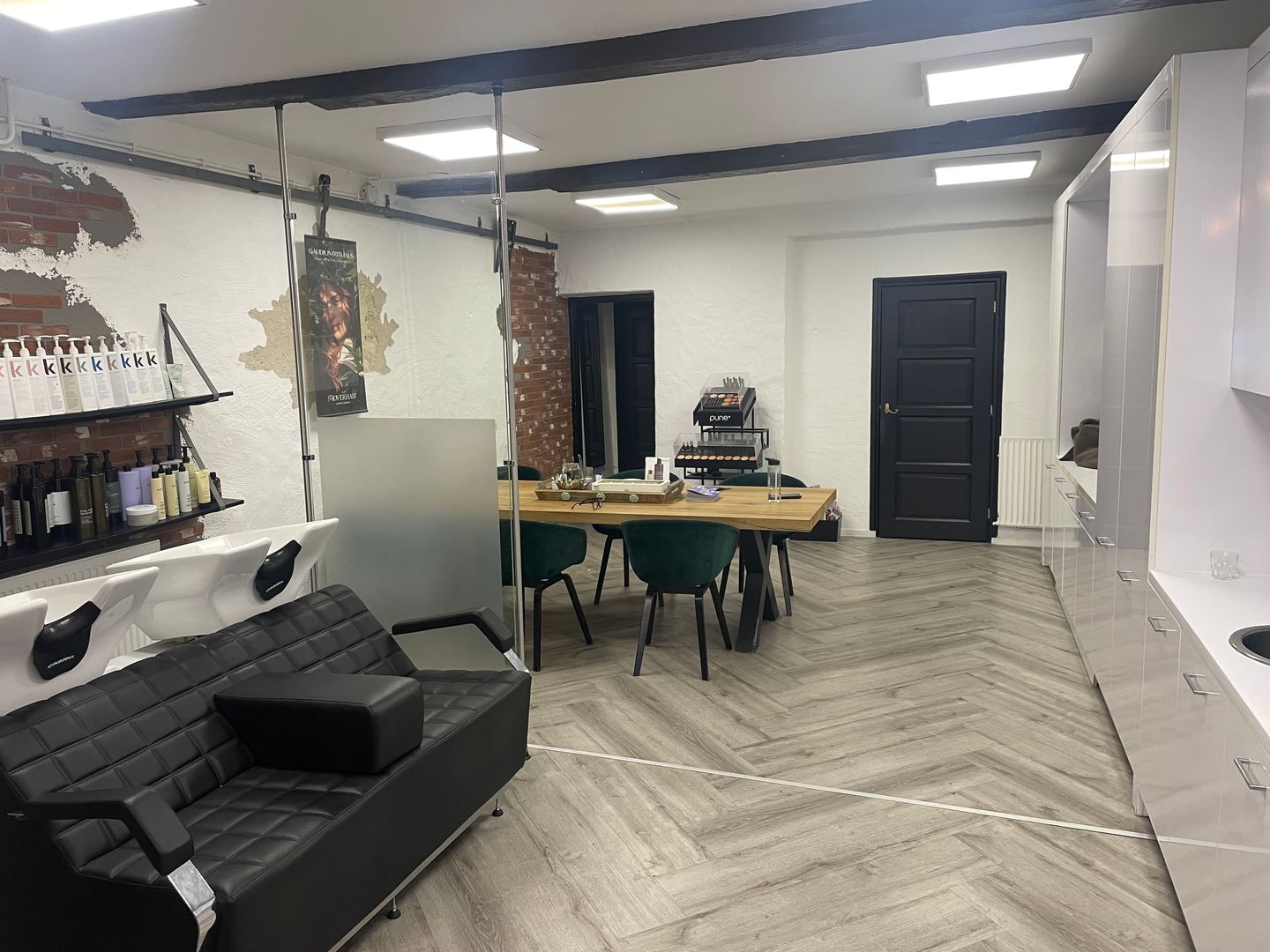 View photo 4 of Postelstraat 33