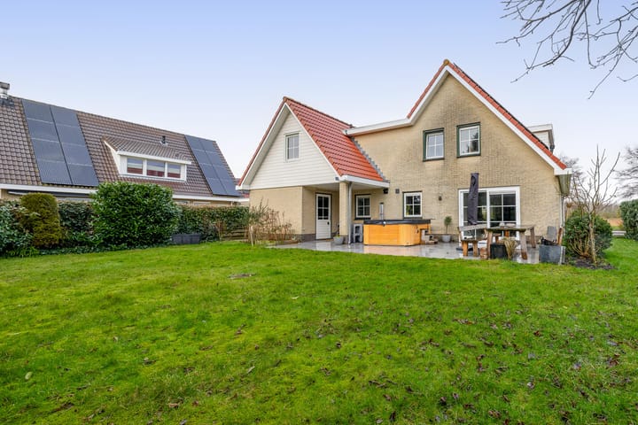 Photo 13 of Malzwin 2305