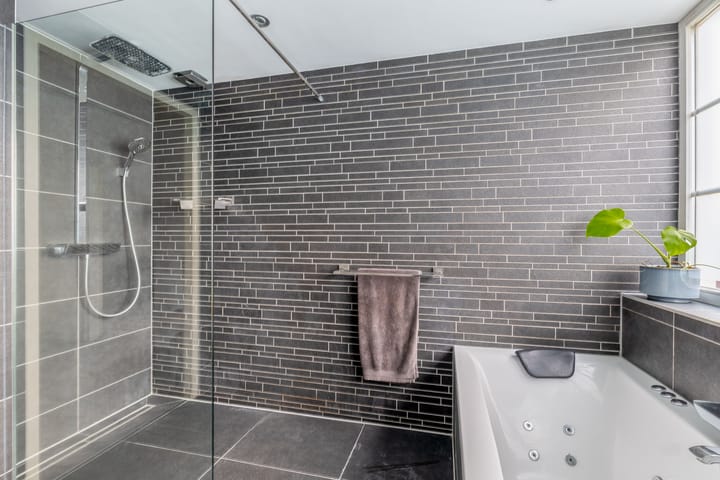 Photo 22 of Malzwin 2305