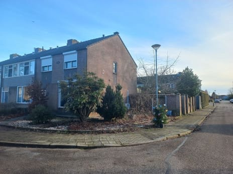 undefined main image