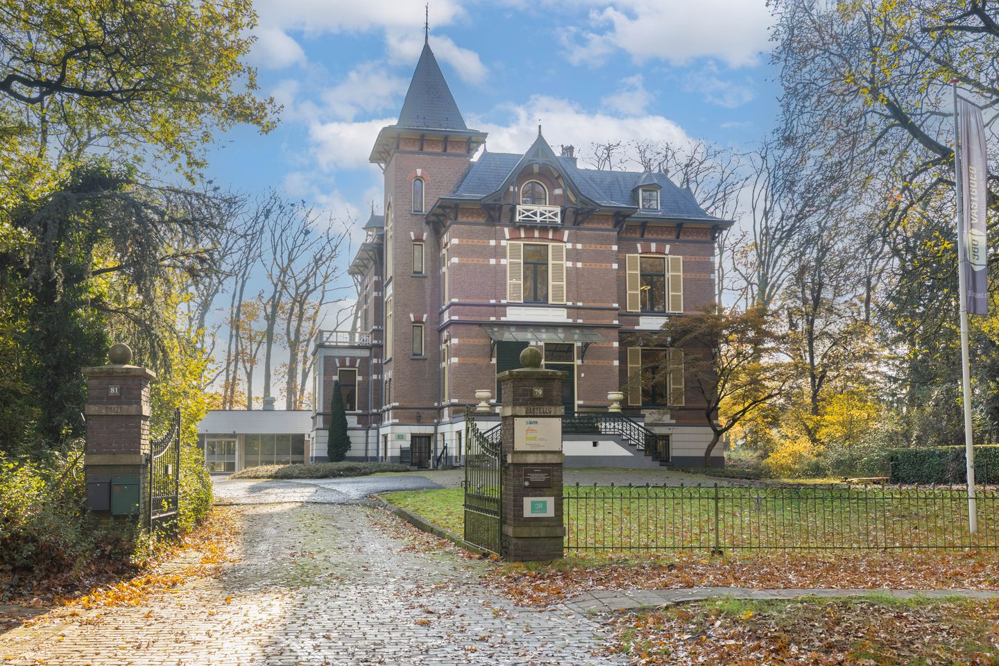 View photo 1 of Hofstraat 79