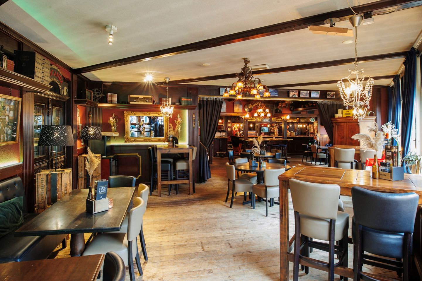 Bekijk foto 4 van Emmakade 1