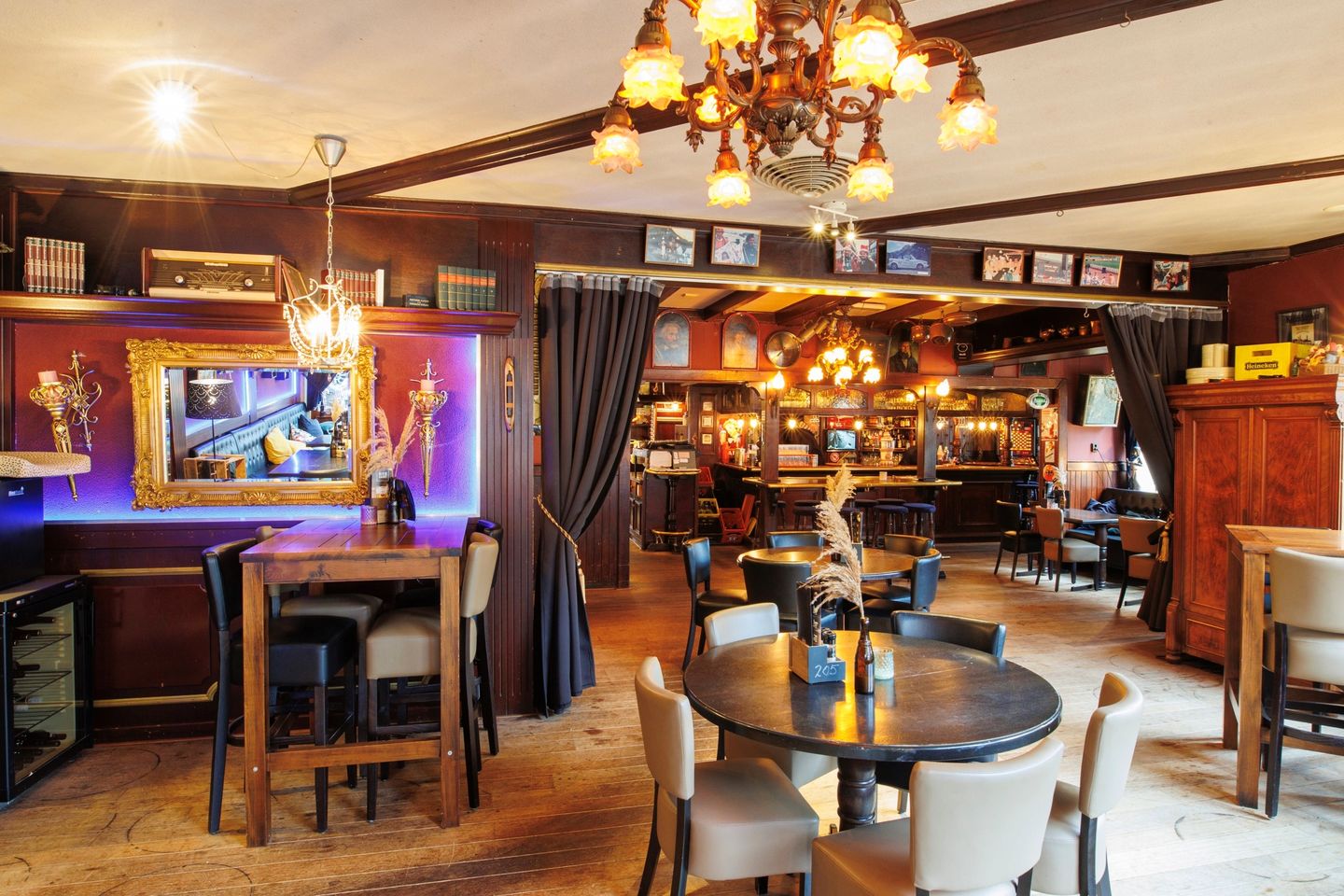 Bekijk foto 5 van Emmakade 1