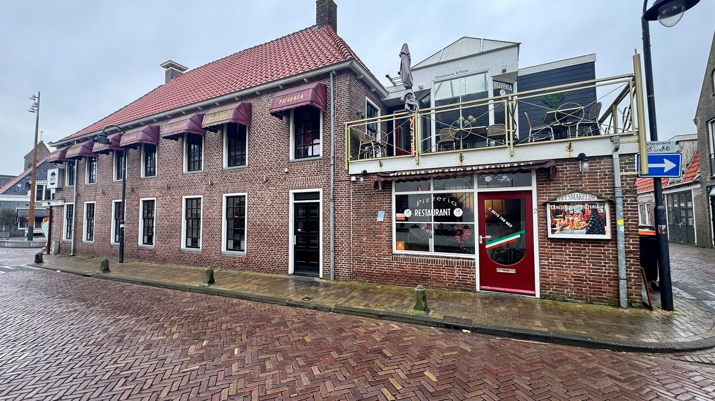 Bekijk foto 1 van Kerkstraat 2