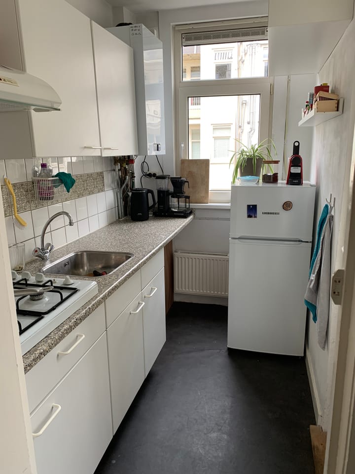 Photo 3 of Van Hogendorpstraat 106-2