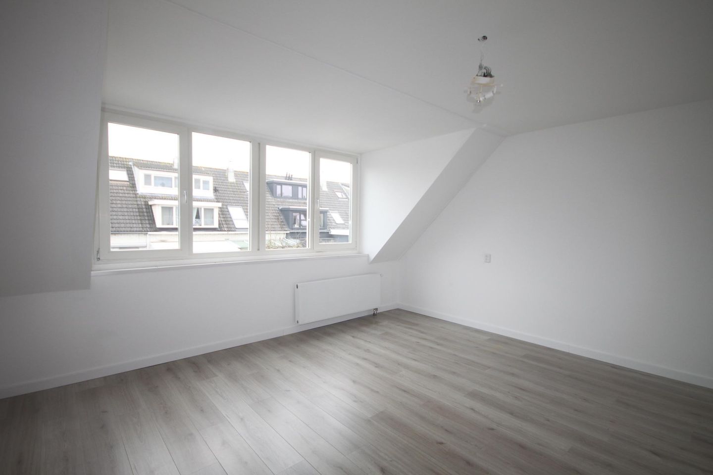 Photo 10 of Jelle Posthumapad 66