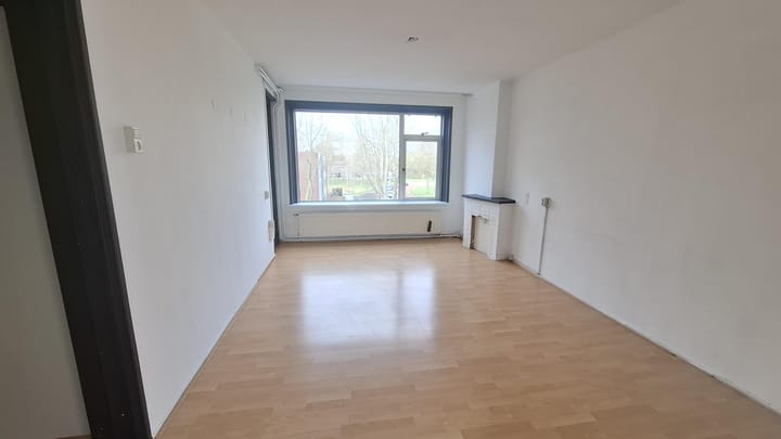 Photo 4 of Troelstraweg 38