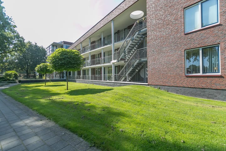 Photo 4 of Flintstraat 69