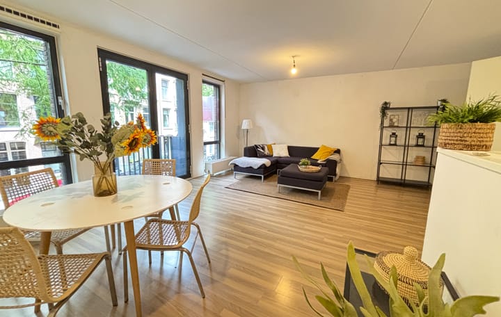 Photo 4 of Camperstraat 18-S