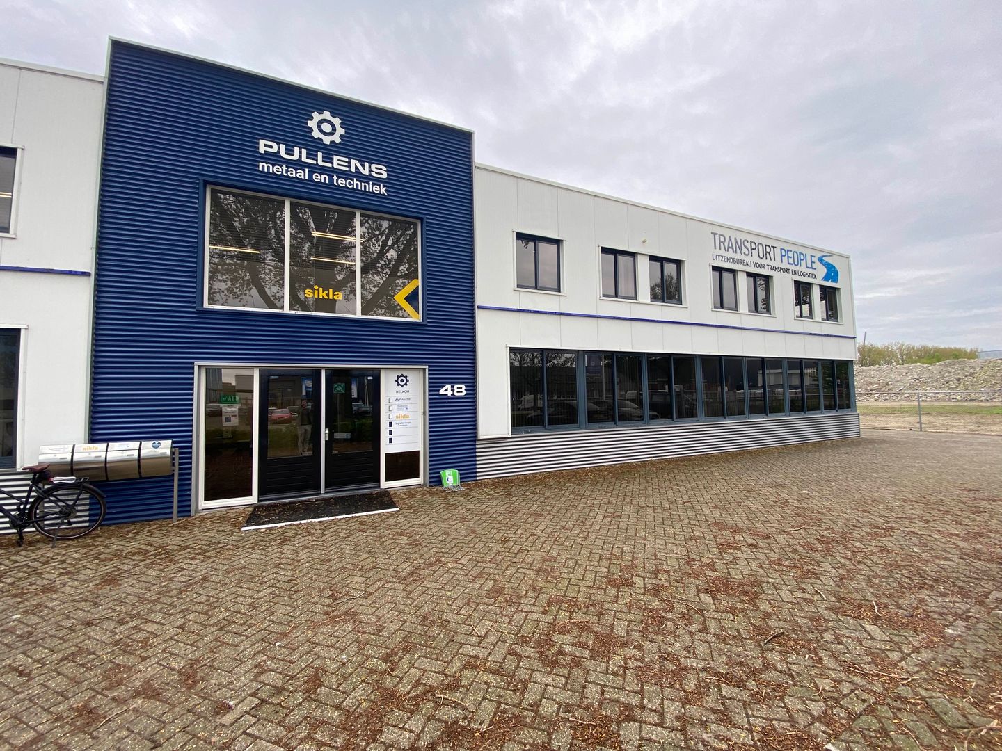 View photo 1 of Industrieweg 48