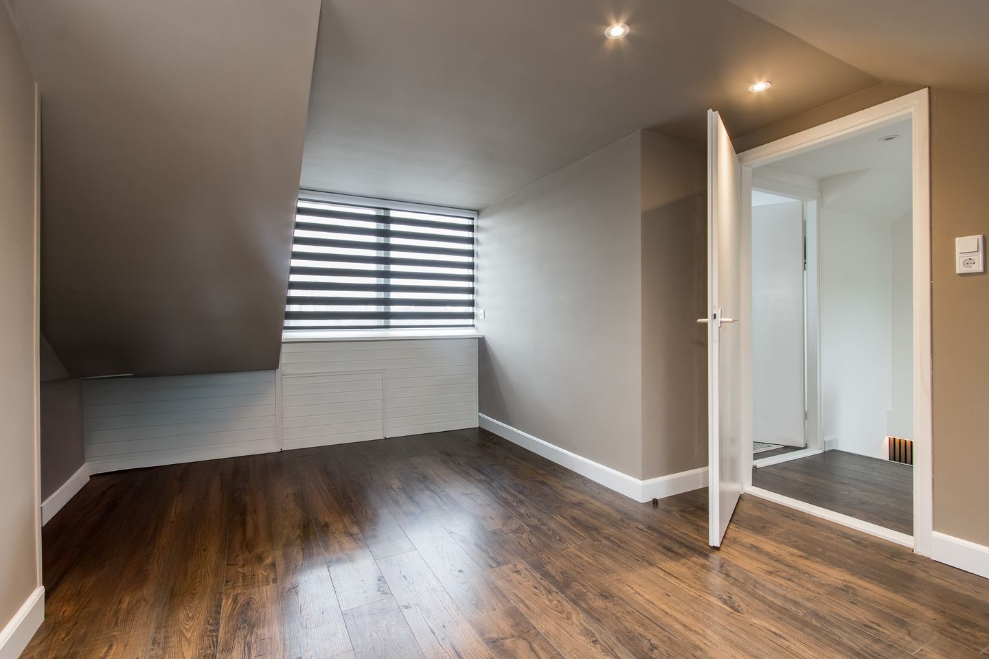 Foto 40 van Parallelweg 54