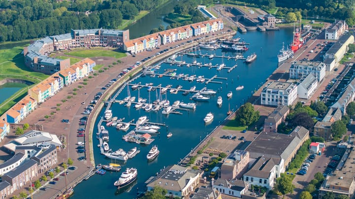 Westzanddijk 71, Hellevoetsluis