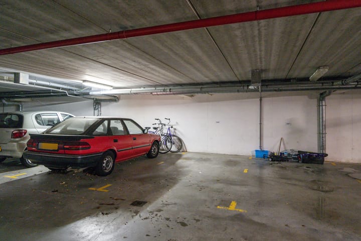 Photo 33 of Spinhuispad 64